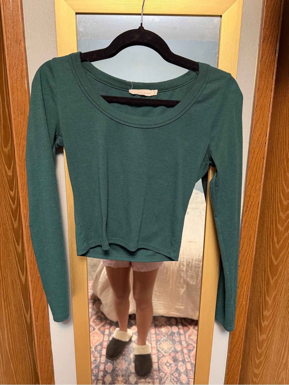 Lush Forest Green Long-Sleeve Scoop Crop Top